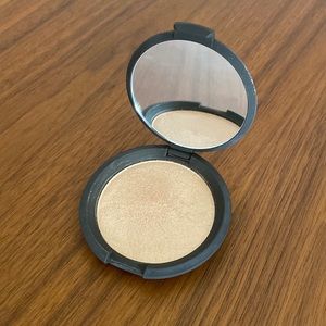 Becca Prosecco Pop Highlighter